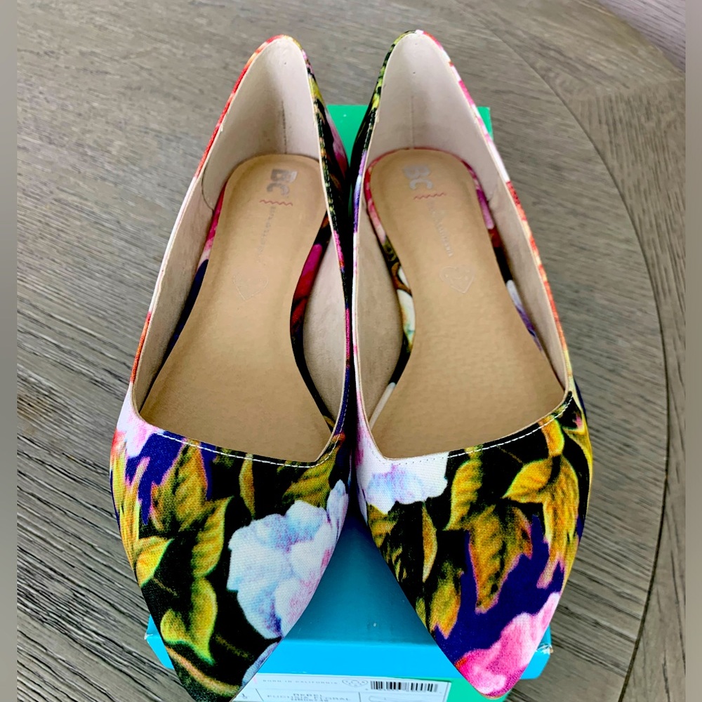 Born in California Rebel Fuchsia Floral Flat, New in box, Size 9.5.